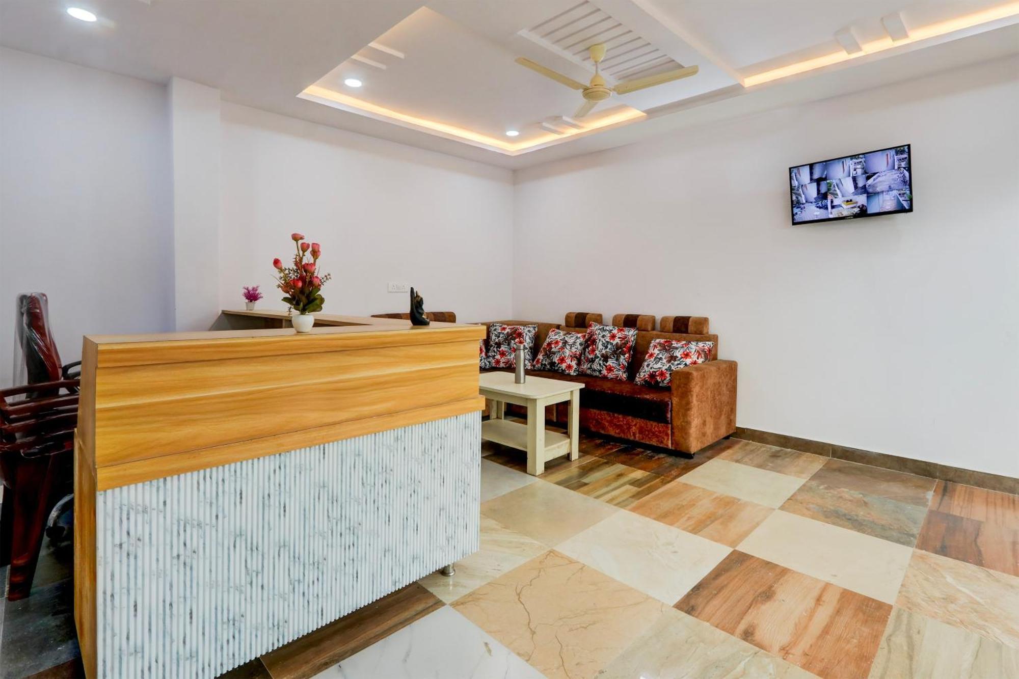 Hotel O Living Tree In Hyderabad Esterno foto