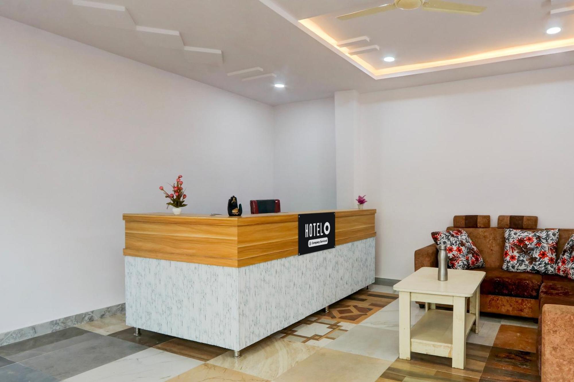 Hotel O Living Tree In Hyderabad Esterno foto