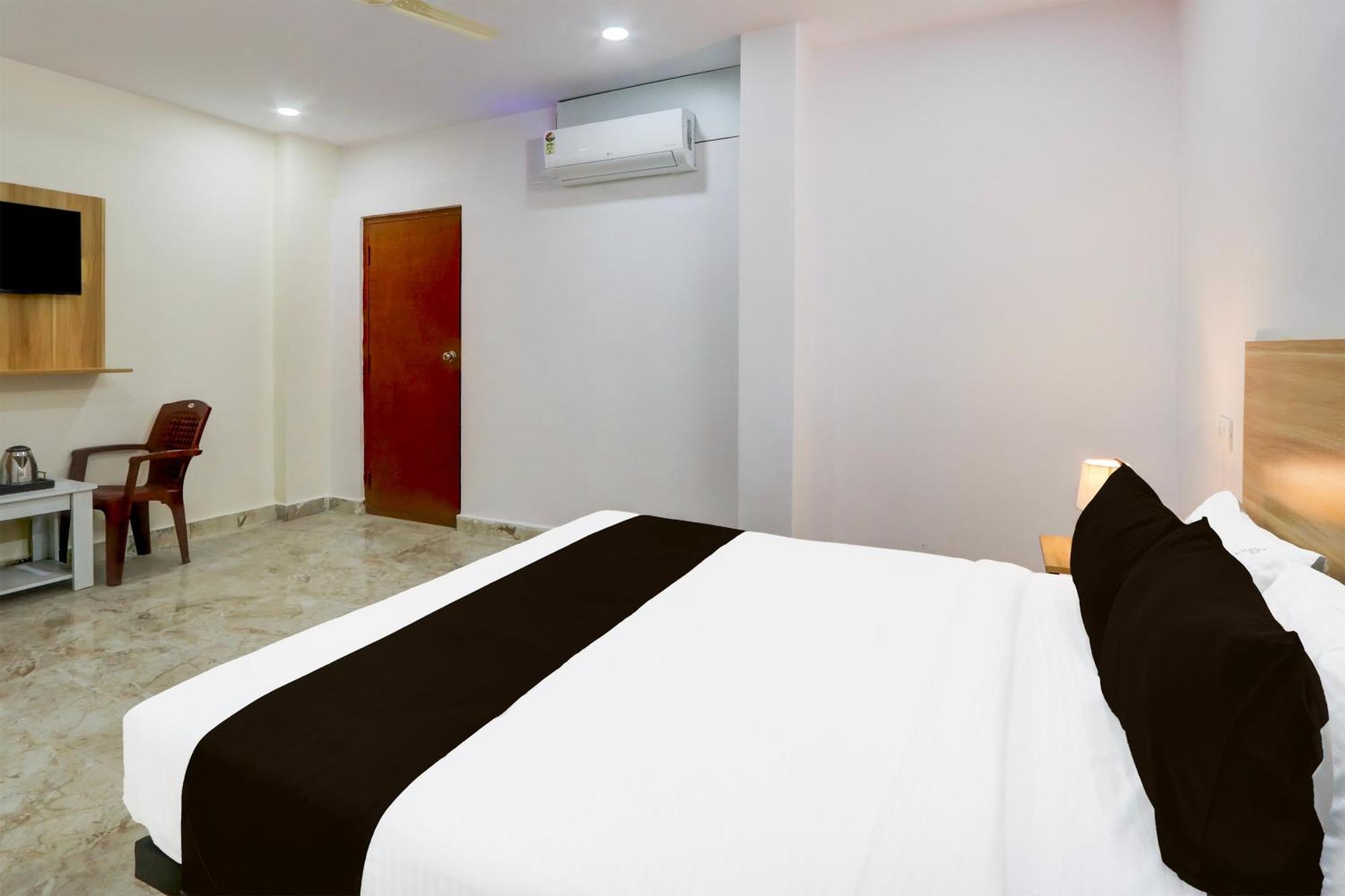 Hotel O Living Tree In Hyderabad Esterno foto